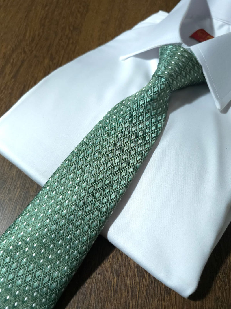 Gravata Premium de Poliéster - 2.400 fios