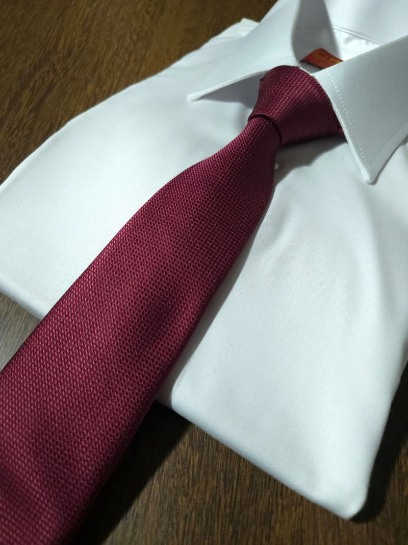 Gravata Premium de Poliéster - 2.400 fios