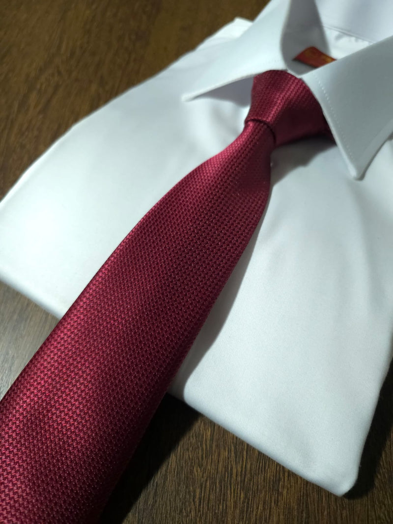 Gravata Premium de Poliéster - 2.400 fios