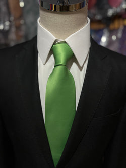 Gravata 100% Seda Monocolor Tradicional - Verde